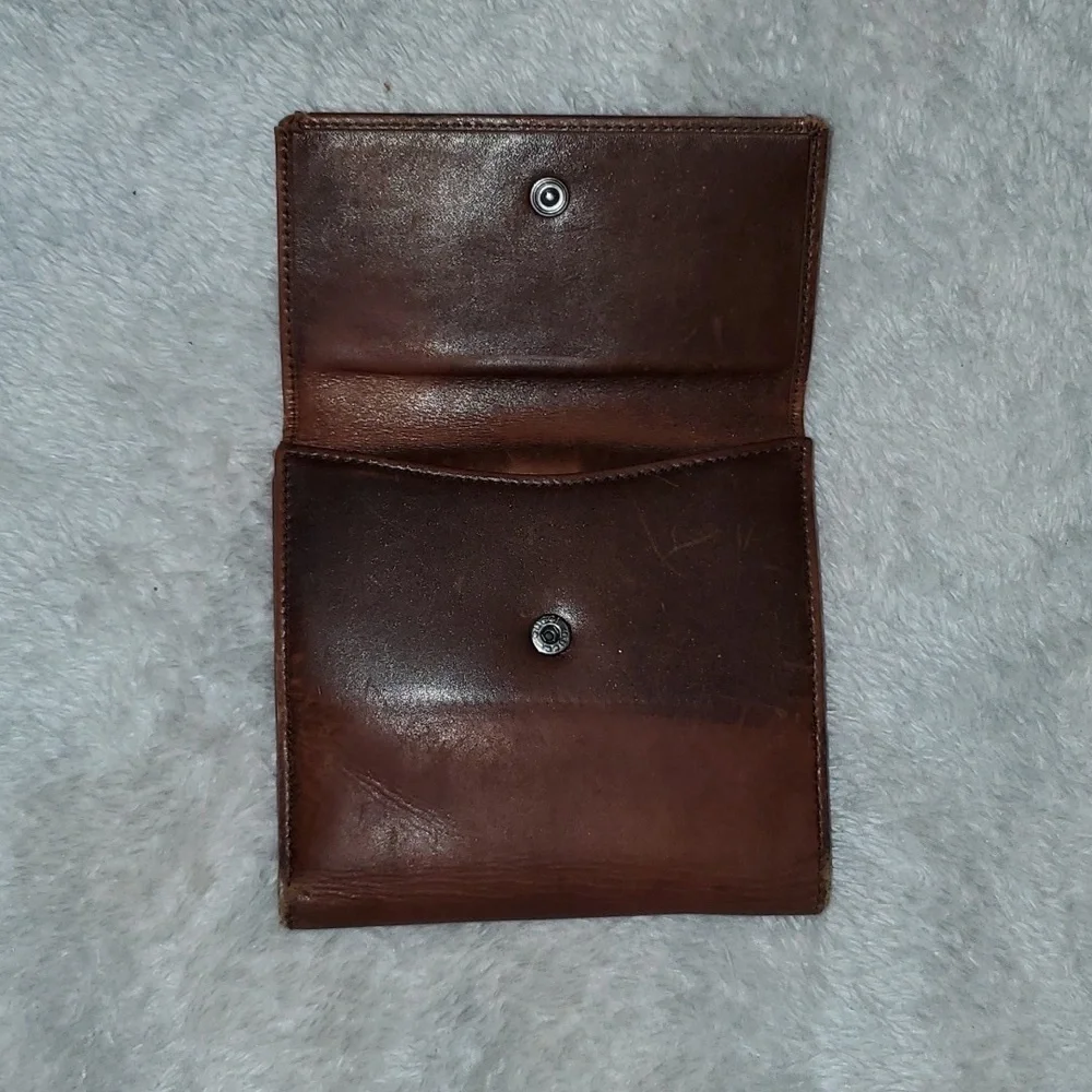 Gucci Compact Wallet with Piston Lock